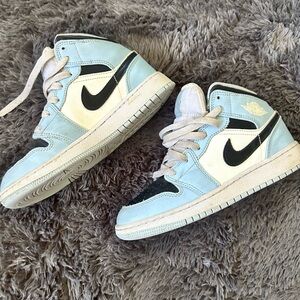 Nike Jordans youth size 4 blue black white